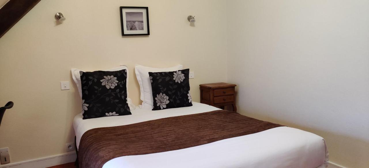 Hotel Du Tertre Mont-Dol ภายนอก รูปภาพ
