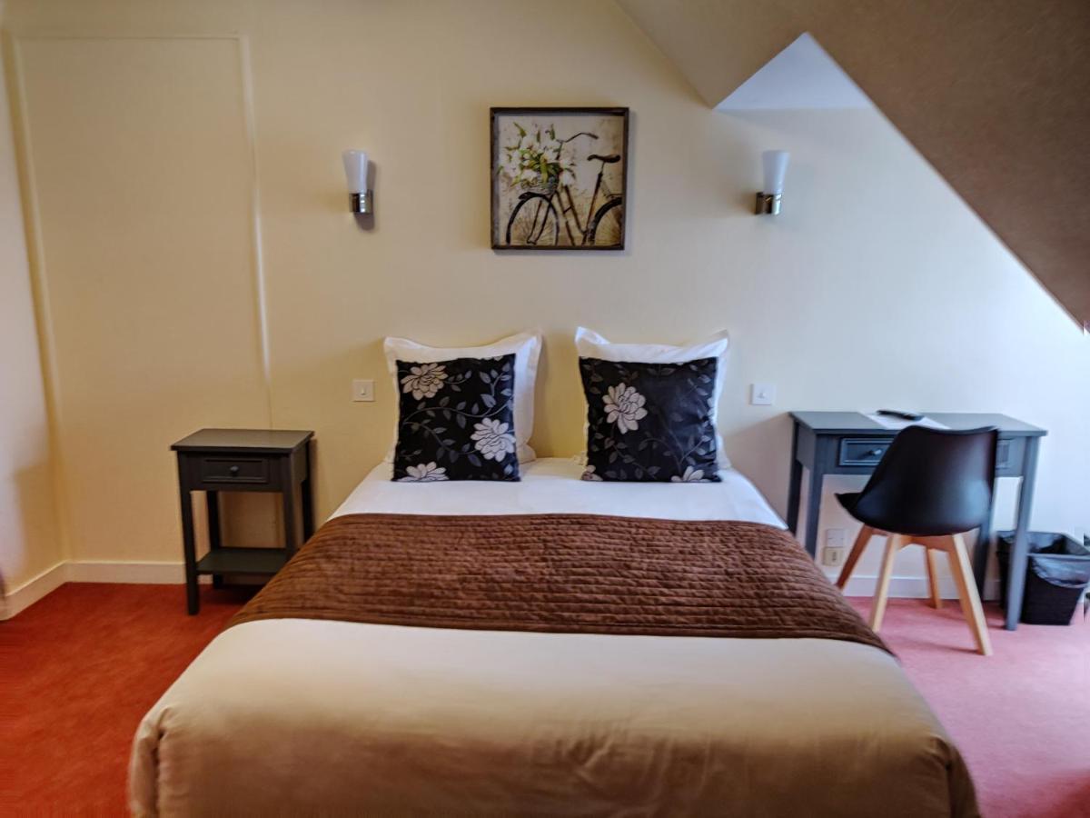 Hotel Du Tertre Mont-Dol ภายนอก รูปภาพ