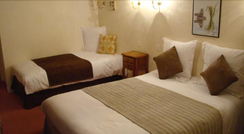 Hotel Du Tertre Mont-Dol ภายนอก รูปภาพ